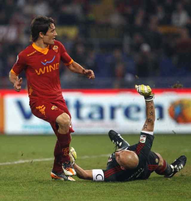 爱游戏体育app关于转折点罗马战术微调；西甲赛前攻防权衡；管理层满意；纪律约束更严格的信息