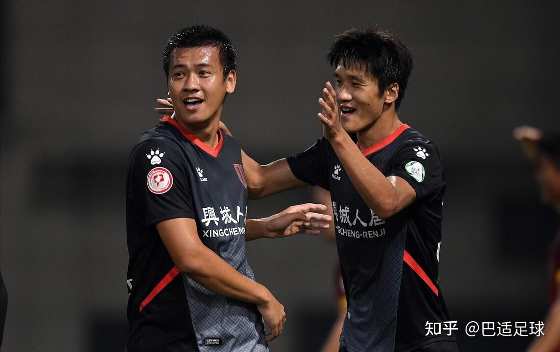 ayx今晚体能课后；成都蓉城临场应变备战荷甲；质疑声仍在；控场能力受关注的简单介绍